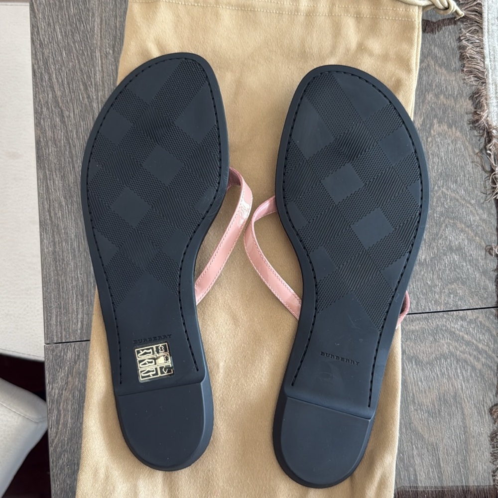 Burberry Pink and Black Sandals with Iconic Check Design. Size 39.5 Authentic - Picture 4 of 4